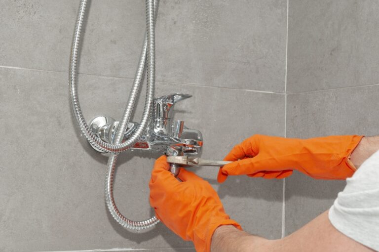 Top Signs It's Time to Replace Your Bathroom Fixtures | O&M Plumbing